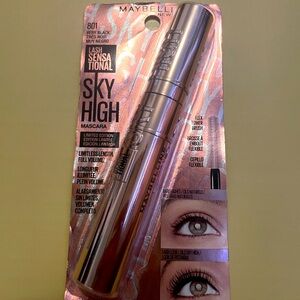 Maybelline mascara Very Black